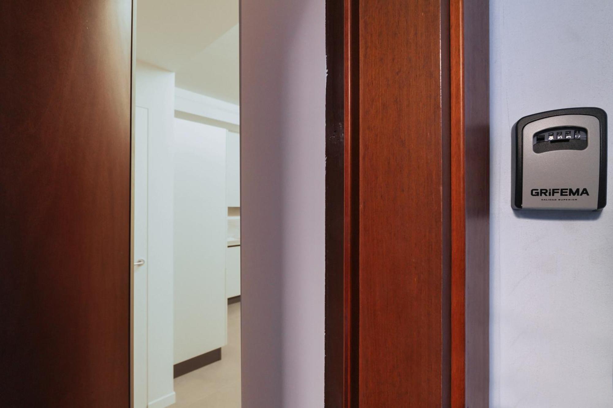 Apartamento Primopiano - Astolfo 14 Milán Exterior foto